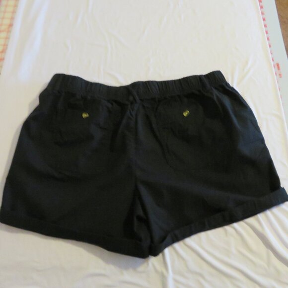 Black XL Women's Sonoma Goods For Life® Utility Shorts - Picture 3 of 6